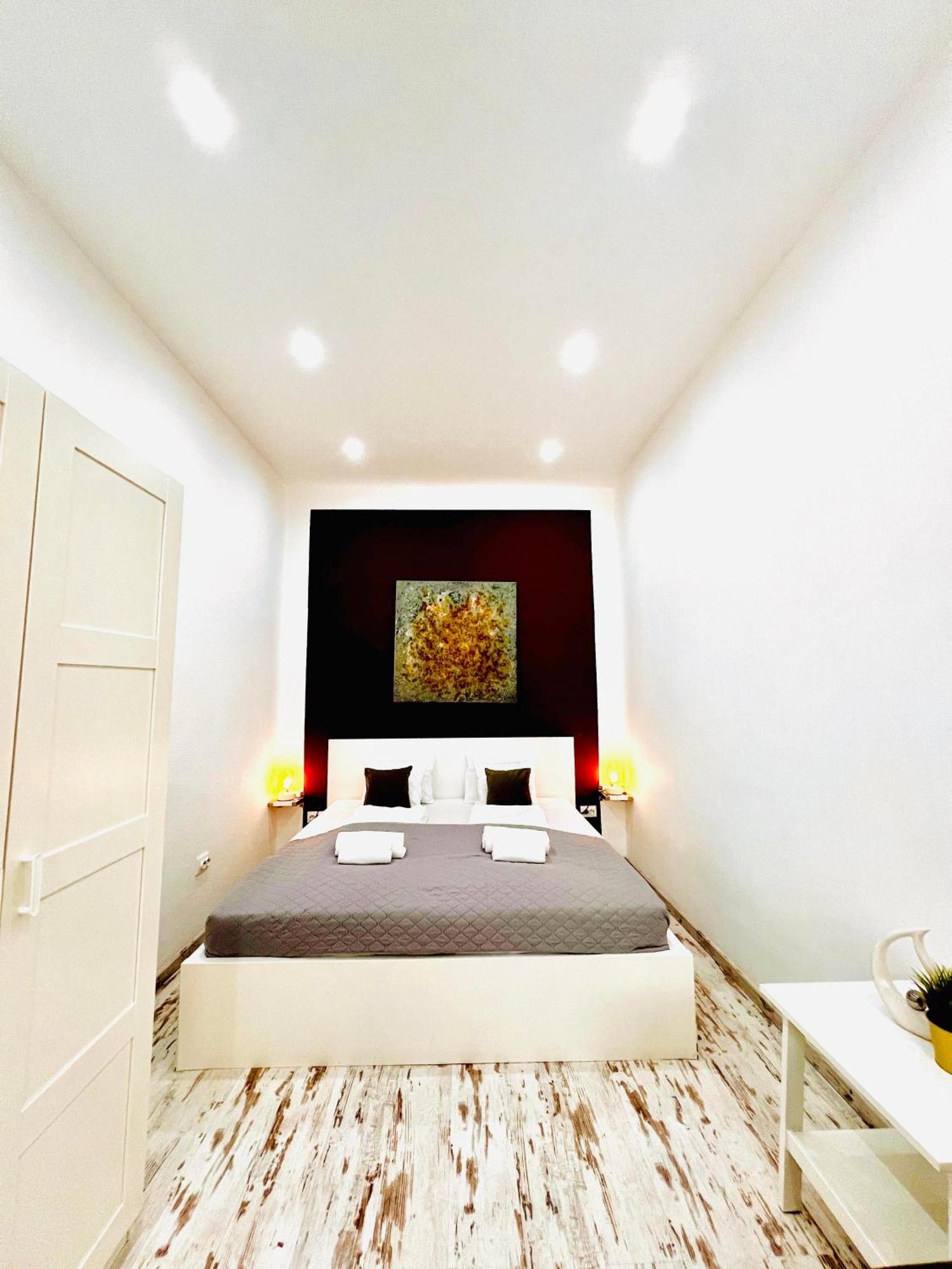 Comfy Luxury With 2 In The Centre Aa Budapeszt